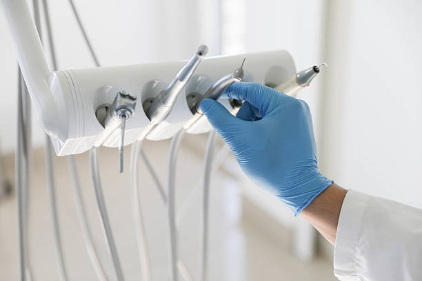 Professional Tooth Extraction technician working in Percy, IL